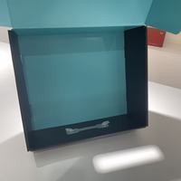 Grandes boîtes rigides noires pliables et personnalisées à fermeture magnétique Vêtements pour femmes Boîte cadeau en carton d'expédition en papier gaufrage revêtement UV