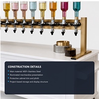 Présentoir de Luxe pour Parfums : Distributeurs Suspendus en Verre, Chariot Mobile, Éclairage LED, Dimensions Personnalisables pour Parfums Haut de Gamme