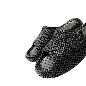 Sepatu dapat dipakai antiselip cetak 3D kustom untuk layanan mesin prototipe ditawarkan