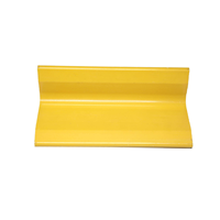 Profilé en PVC extrudé creux, résistant aux UV et ignifuge, pour usage en construction