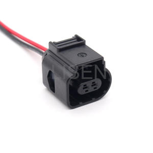 8K0973702 2 Pin โคมไฟรถจักรยานยนต์หมอกสายไฟสําหรับ VW AUDI A3 A6 A8 Skoda - Product Image 3