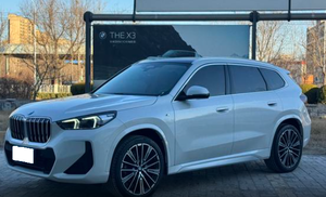 <span class=keywords><strong>BMW</strong></span> <span class=keywords><strong>X1</strong></span> 2023 XDrive25Li de Segunda Mano, Paquete M Sport, Gasolina 2.0T 227hp, 5 Asientos, Volante a la Izquierda, Tracción Delantera, SUV Compacto, Pintura Original de Fábrica - Product Image 2