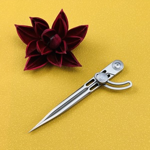 Calibre de espaciado Artesanal de cuero profesional Ranurador de borde de precisión con cabeza pulida fina para cuero DIY y fabricación de zapatos - Product Image 1