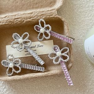 กิ๊บติดผมคริสตัลสีชมพูหรูหรา ประดับมุกหวาน ดอกไม้สไตล์วินเทจ ประดับเพชร - Product Image 1