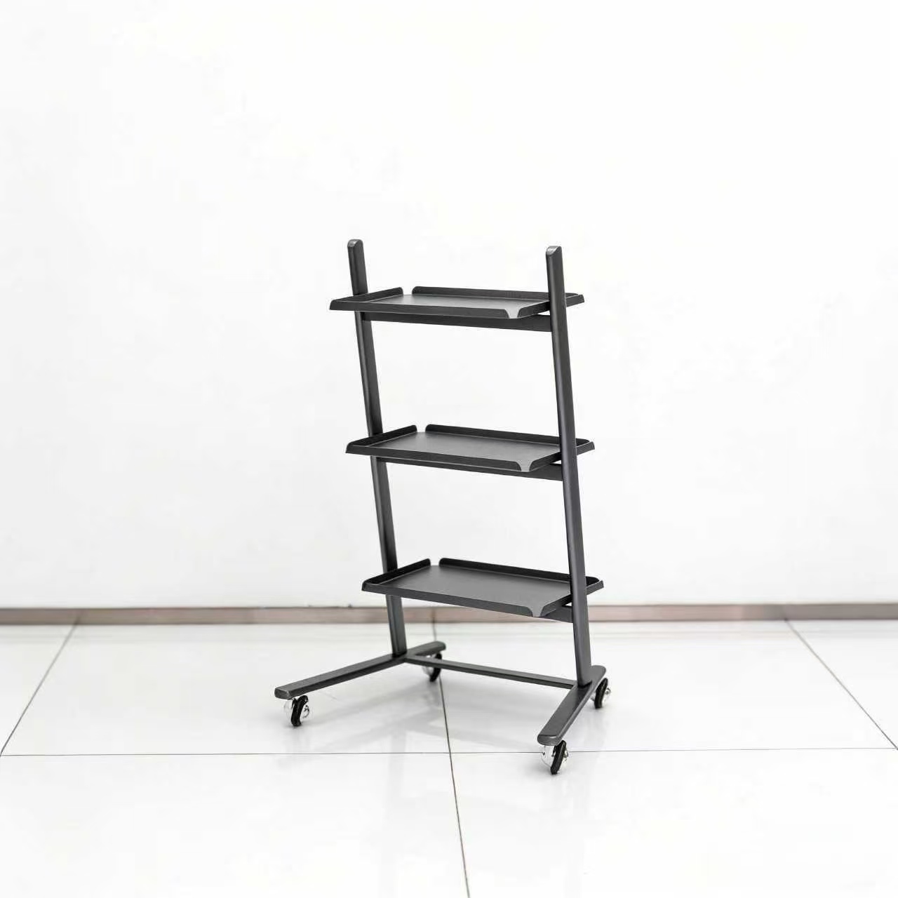 สีเทาเข้ม