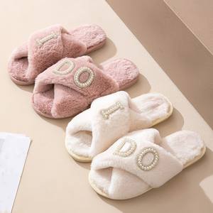 Da donna in peluche incrociato in pelliccia per pantofole personalizzate soffice damigella d'onore <span class=keywords><strong>sposa</strong></span> per pantofole con strass per autunno/inverno - Product Image 4