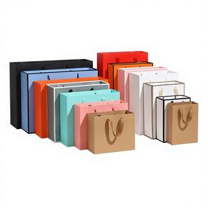 Sac fourre-tout en papier kraft 260g, multicolore, pour emballage cadeau de Noël, sac pour magasin de vêtements, vêtements pour femmes, logo imprimé, grand stock - Product Image 1