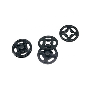 Guanfeng Vente en gros Bouton à <span class=keywords><strong>coudre</strong></span> en deux parties en plastique noir blanc transparent Bouton à <span class=keywords><strong>pression</strong></span> caché à <span class=keywords><strong>coudre</strong></span> Bouton couvert pour vêtement - Product Image 4