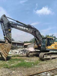 Excavatrice sur chenilles Volvo EC380DL d'occasion de 38 tonnes, d'origine usine et de couleur d'origine, avec services de rénovation - Product Image 6