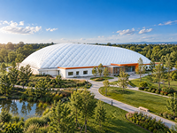 Dôme de tennis écologique pour parc, salle de sport durable, amovible, réutilisable, intelligente, économe en énergie, modulaire, clé en main
