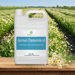 <span class=keywords><strong>Huile</strong></span> essentielle <span class=keywords><strong>de</strong></span> <span class=keywords><strong>camomille</strong></span> <span class=keywords><strong>bleue</strong></span> allemande 100% biologique et naturelle pour l'aromathérapie, les cosmétiques et les produits <span class=keywords><strong>de</strong></span> soin <span class=keywords><strong>de</strong></span> la peau, <span class=keywords><strong>huile</strong></span> essentielle en vrac - Product Image 1