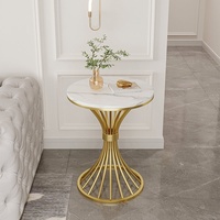 Table d'appoint d'angle moderne de luxe en marbre, hauteur réglable, design en acier léger, mobilier de salon, balcon, petit espace, café