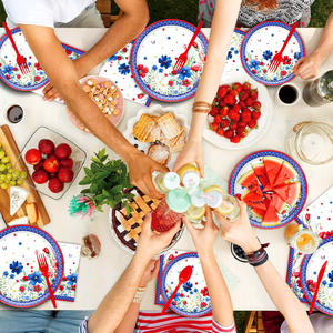 Stoviglie per il Giorno dell'Indipendenza 2026, Set per il 250° Anniversario del 4 Luglio, Piatti di Carta, Striscioni, Tovaglie, Articoli per Feste del Giorno dell'Indipendenza - Product Image 2