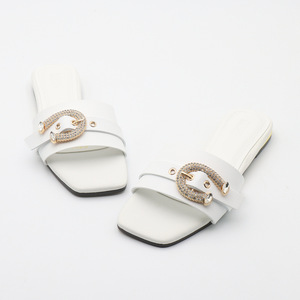 2025 <strong>Women's</strong> Solid Color Metal Buckle Flat Slippers <strong>Women's</strong> Instagram <strong>Fashion</strong> Holiday Beach Summer Sandals - Product Image 3