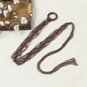Cinturón ancho vintage bohemio <span class=keywords><strong>de</strong></span> macramé con cuentas <span class=keywords><strong>de</strong></span> madera, cuerda <span class=keywords><strong>de</strong></span> algodón, hebilla redonda, borlas y cadena <span class=keywords><strong>de</strong></span> cintura tejida <span class=keywords><strong>de</strong></span> cuerda encerada para mujer, ideal para usar con falda. - Product Image 1