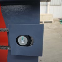 Carrello Elevatore Multidirezionale con Caricatore Laterale per Corridoi di Lavoro Ristretti