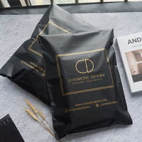 Sacs d'expédition noirs personnalisés avec logo, enveloppes polyvalentes imperméables et opaques à fermeture autocollante pour l'emballage de vêtements et de textiles, vente en gros