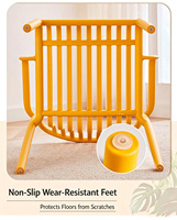 Fauteuil d'extérieur empilable en plastique avec accoudoirs, assise à lattes confortable, dossier résistant aux intempéries pour patio, jardin, hôtel, restaurant