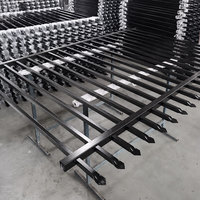 Panneau de clôture en acier galvanisé thermolaqué, résistant aux UV, antirouille, sans entretien, clôture de sécurité en métal pour extérieur