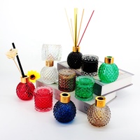 Bouteille diffuseur en verre cristal gaufré translucide bleu, rouge, vert, noir avec bouchon à vis 120 ml, emballage éco-responsable