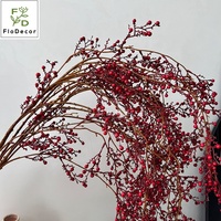 Hochwertige 135CM künstliche Stechpalme Mini Berry Fruit Hanging Stem Long Branch für Hochzeits tisch Weihnachten Neujahr Dekoration