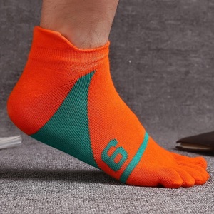 KANGYI negro y <span class=keywords><strong>gris</strong></span> de moda baloncesto botines de punto de <span class=keywords><strong>color</strong></span> barato dedos Calcetines - Product Image 5