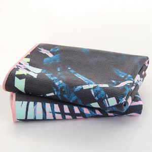 Serviette de plage gaufrée en microfibre RPET, design personnalisé imprimé par sublimation, sans sable, pour l'été et le sport, vente en gros - Product Image 1