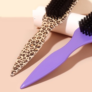 Spazzola per <span class=keywords><strong>Barba</strong></span> con Stampa Leopardata, Spazzola per Collo da Barbiere per Rifiniture Facciali, Spazzola Lunga per <span class=keywords><strong>Barba</strong></span> da Uomo per lo Styling della Pomata - Product Image 4