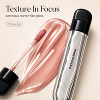 Gloss à lèvres naturel longue tenue effet léger et hydratant pour le maquillage quotidien, disponible en styles crème glacée et noir en stock