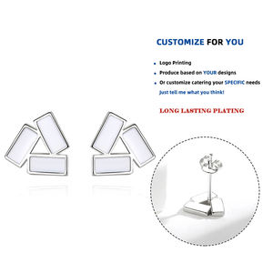 <span class=keywords><strong>E338</strong></span> Goteo Hueco Geométrico Triángulo Pendientes Luz de lujo de gama alta Sensación Elegante Moda Simple Lindo Pendientes - Product Image 1