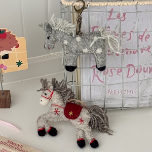 Sac à main suspendu en feutre de <span class=keywords><strong>laine</strong></span> fait main en Chine, motif cheval, mignon, style poupée, porte-clés, ornements, 31 cm-50 cm, sans rembourrage - Product Image 3