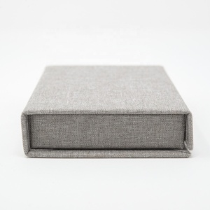 Caja Usb de lino gris claro, cajas de <span class=keywords><strong>papel</strong></span> con imán Usb para fotografía, embalaje con logotipo personalizado, caja de embalaje de regalo - Product Image 2