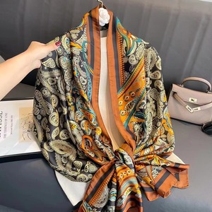 Foulard carré en <span class=keywords><strong>soie</strong></span> de créateur, 25 pouces de long, style <span class=keywords><strong>vintage</strong></span>, châle uni pour femme, foulard de tête - Product Image 4