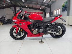 Moto Super Sportive QJMOTOR SRK600 Sword Edition 600cc à Refroidissement Liquide, Quatre Cylindres en Ligne, Suspension ABS, Excellent État - Product Image 4