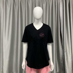 Logo personnalisé pur coton décontracté noir plaine t-shirts en vrac <span class=keywords><strong>femme</strong></span> à manches courtes t-<span class=keywords><strong>shirt</strong></span> ourlet incurvé col en V femmes t-shirts - Product Image 5