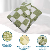 Offre Spéciale vert blanc à carreaux doux Super chaud polyester microfibre plume fil grande hiver tricot jeter couverture