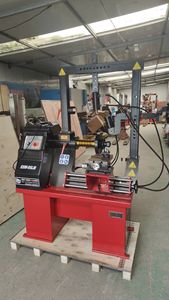 آلة تقويم جنوط السيارات الأوتوماتيكية RH-95LM مع رافعة، معدات إصلاح الجنوط، آلة إصلاح العجلات المصنوعة من سبائك الألماس - Product Image 4