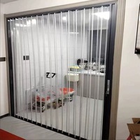 Pintu partisi lipat geser transparan dari bahan akrilik PC kristal untuk balkon, ruang tamu, kamar mandi, dan dapur