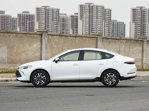 BYD Qin PLUS 2026 DM-i 210KM Compatto Aggressivo - Product Image 4