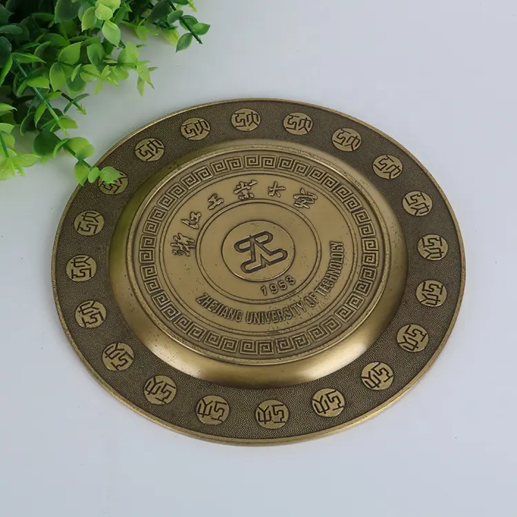 Yüksek kalite özel antika Metal pirinç plaka Logo damgalı hatıra bakır tabela etiketleri