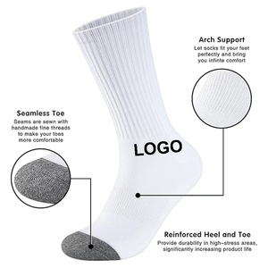 Calzini in Cotone Personalizzati Bianco e Nero 'Non Seguirmi, Anche Io Sono Smarrito' Traspiranti per Uso Estivo Casual con Motivo Cartoon in Sublimazione - Product Image 3