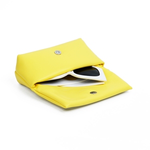 Étui à lunettes en cuir PU de luxe pour hommes avec chiffon de nettoyage Boîtes en papier d'emballage de lunettes avec logo personnalisé - Product Image 4