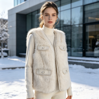 Manteau blanc exquis pour femme, gilet sans manches en fausse fourrure bouffante avec garniture de perles et poches boutonnées, manteau épais et chaud