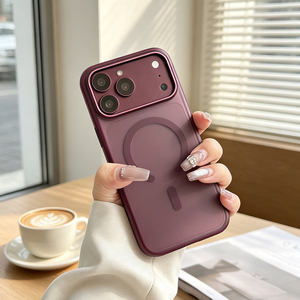 เคสโทรศัพท์แม่เหล็ก B554 2400GS ผิวสัมผัสนุ่มแบบด้าน ฝาหลัง PC กรอบกล้องโลหะ สำหรับ iPhone 15 16 17 18 ซีรีส์ - Product Image 1