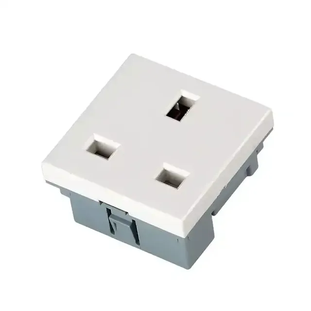 WST-01S CE White Electronic 13A Waterproof British Socket