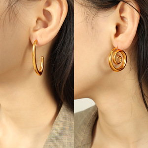 Pendientes de Aro Geométricos de Acero Inoxidable Chapados en Oro de 18K, Joyería para Mujer de Uso Diario - Product Image 4