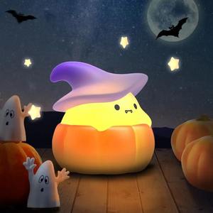 Lámpara LED de Silicona con Forma de Calabaza Fantasma, Luz Nocturna LED de Silicona, Lámpara de Noche Recargable por USB para Oficinas y Dormitorios - Product Image 1