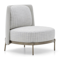 Fauteuil de salon luxueux en tissu rembourré, fauteuil d'appoint, canapé, base en acier inoxydable doré, mobilier pour hall d'hôtel et hôtellerie