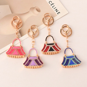 Mini sac à main en strass exquis, accessoire porte-clés, boucle de sac en métal, pendentif, bijou créatif, cadeau pour petite amie - Product Image 3