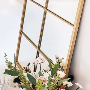 Specchio da Parete con Cornice in Metallo Dorato a Tutta Altezza, Stile Finestra Arcuata, Senza Supporto, per Arredamento Casa - Product Image 3